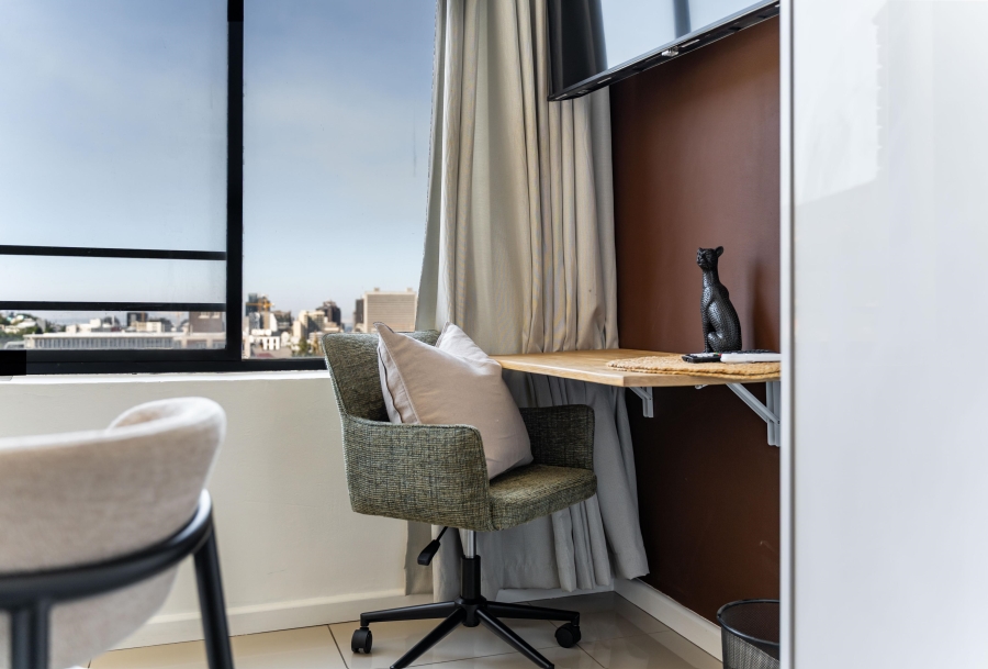 1 Bedroom Property for Sale in Gardens Western Cape
